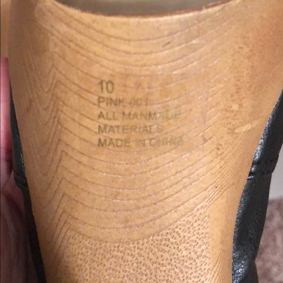 🤷🏼‍♀️ SOLD 🤷🏼‍♀️ Black Charlotte Russe Heels - Picture 3 of 3